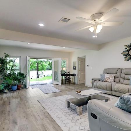 Kingwood Cottage - 10 Mins From Iah - Lake Front Humble Esterno foto