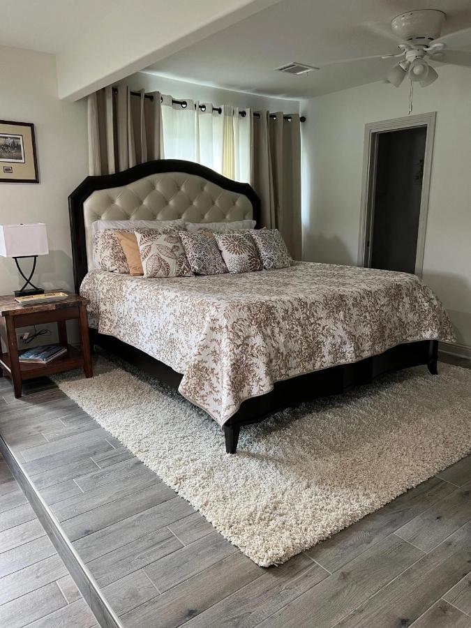 Kingwood Cottage - 10 Mins From Iah - Lake Front Humble Esterno foto