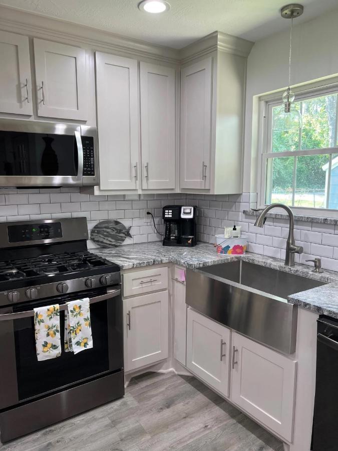 Kingwood Cottage - 10 Mins From Iah - Lake Front Humble Esterno foto