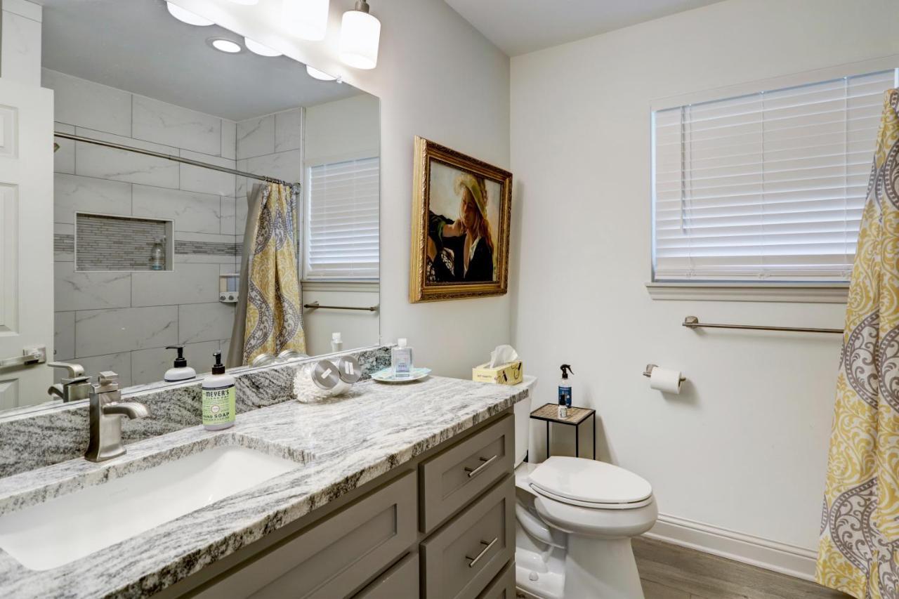Kingwood Cottage - 10 Mins From Iah - Lake Front Humble Esterno foto