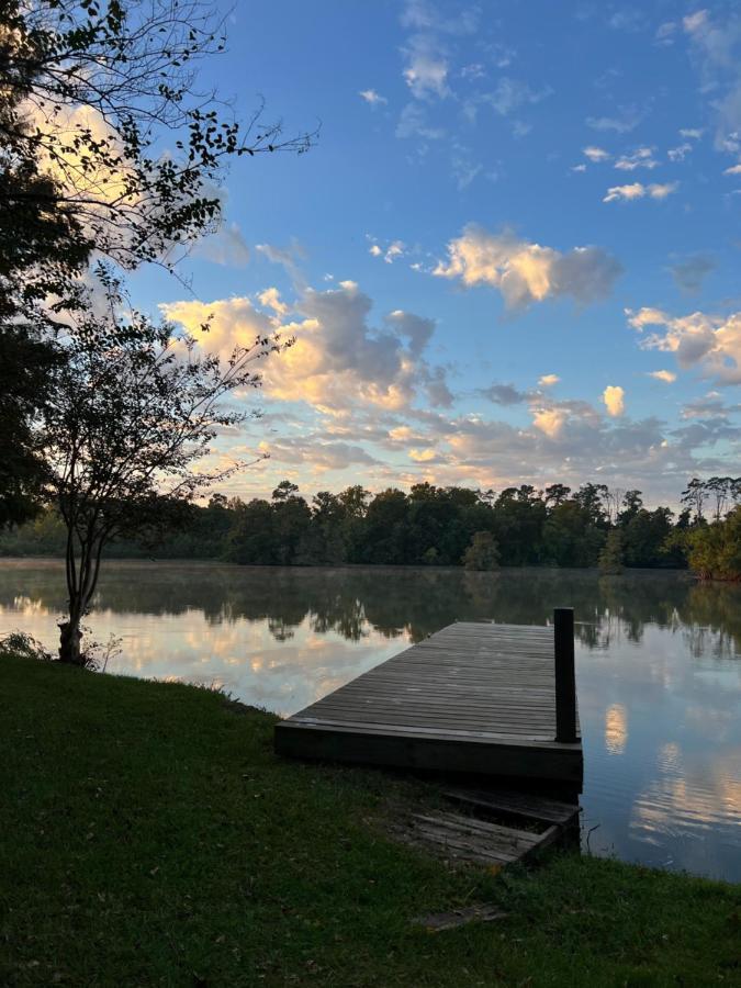 Kingwood Cottage - 10 Mins From Iah - Lake Front Humble Esterno foto